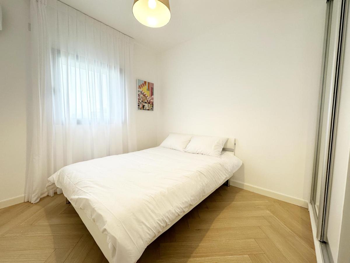 Mini Penthouse Near The Beach Netanya Exterior photo