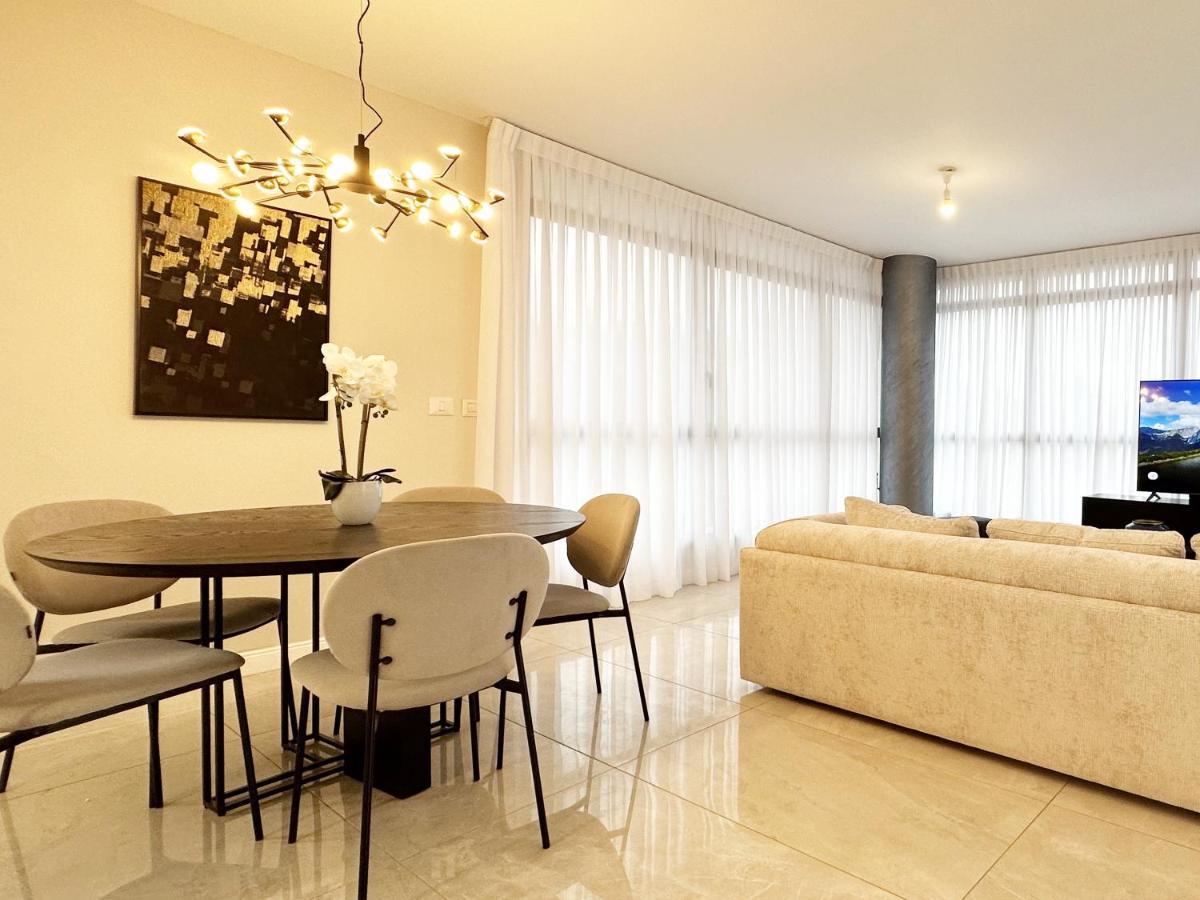 Mini Penthouse Near The Beach Netanya Exterior photo