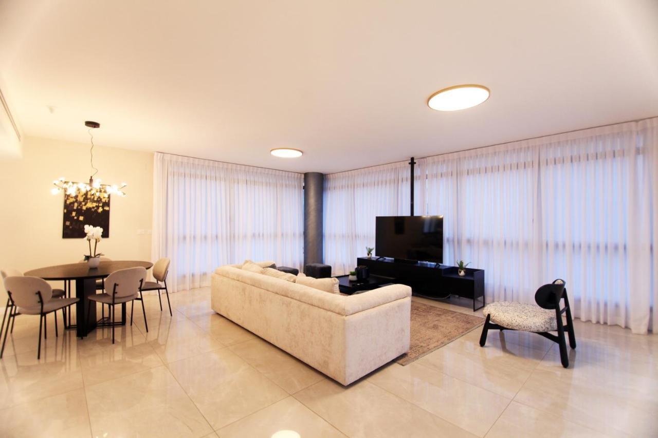 Mini Penthouse Near The Beach Netanya Exterior photo