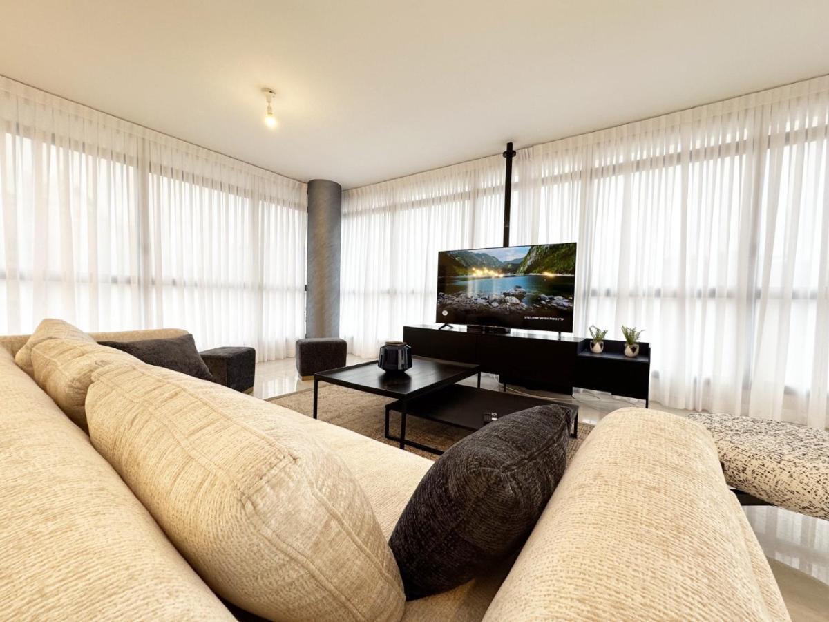 Mini Penthouse Near The Beach Netanya Exterior photo