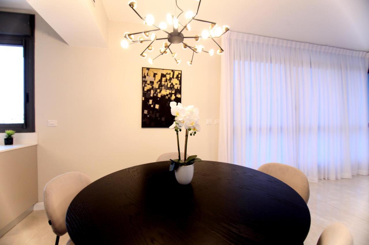 Mini Penthouse Near The Beach Netanya Exterior photo