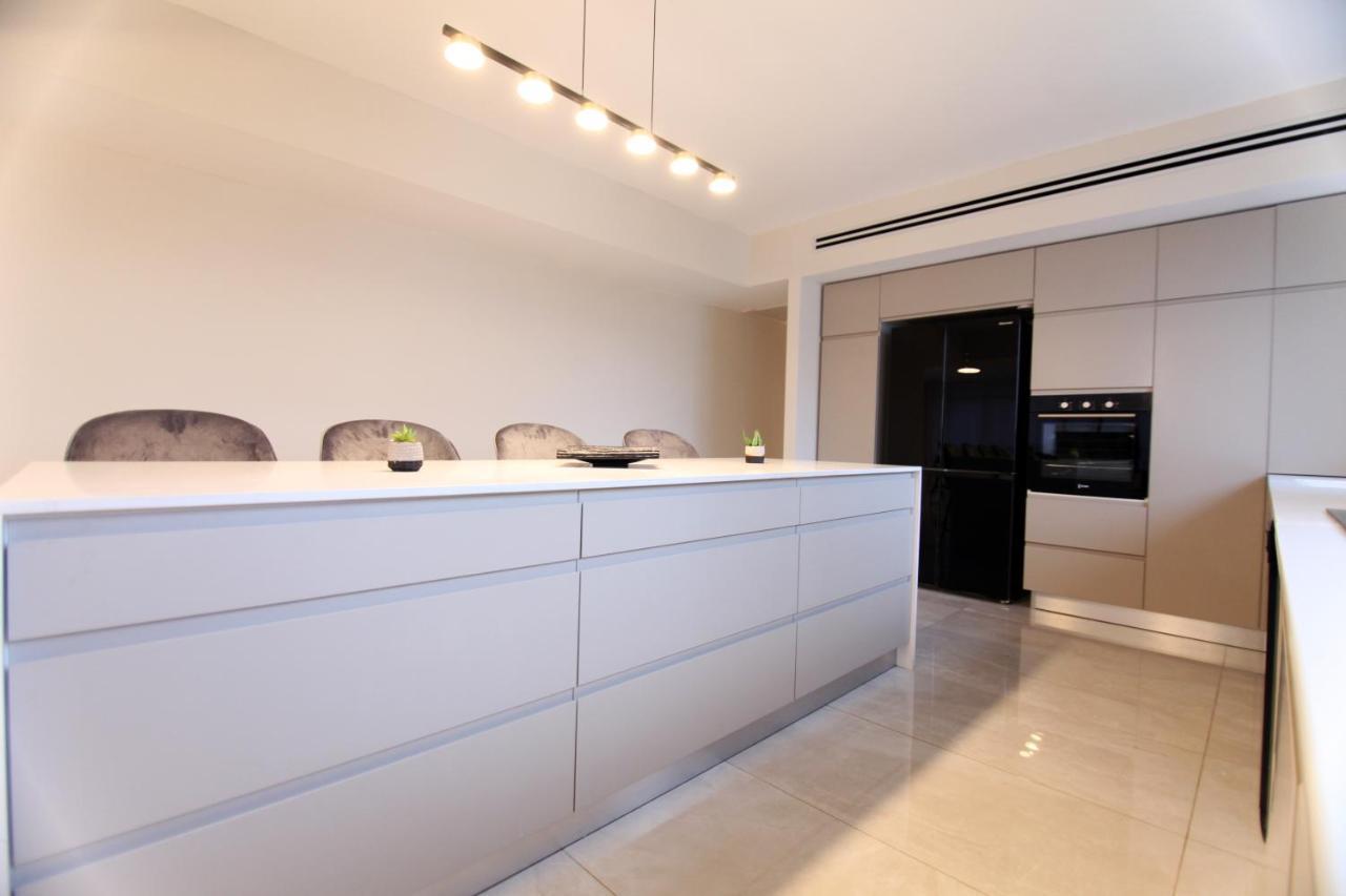 Mini Penthouse Near The Beach Netanya Exterior photo